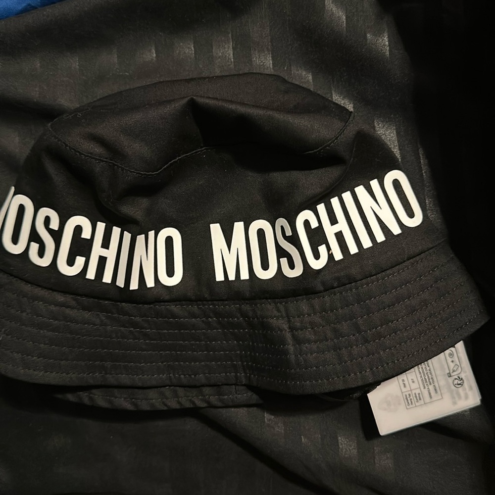 Moschino bucket hat for toddler